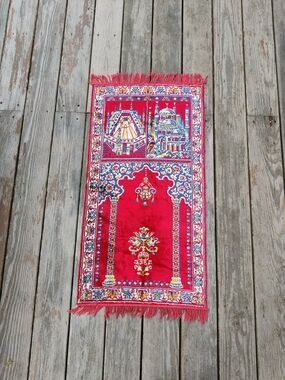 70s 80s Islamic Prayer Rug Tapestry Red Fringe Mosque Architecture 20.5x42"
